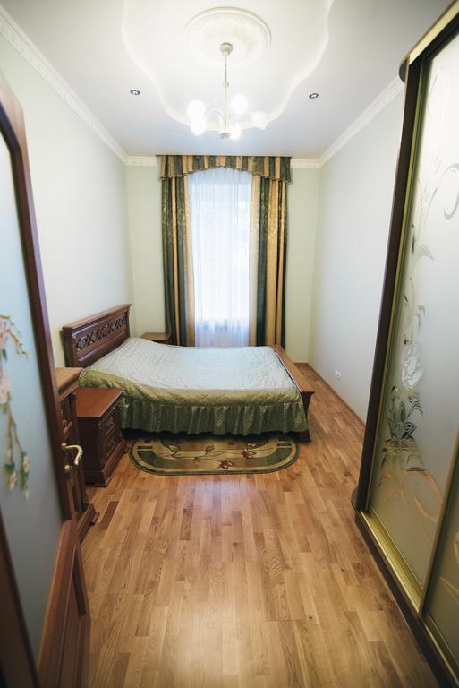Apartment On Bernarda Meretyna Lemberg Exterior foto